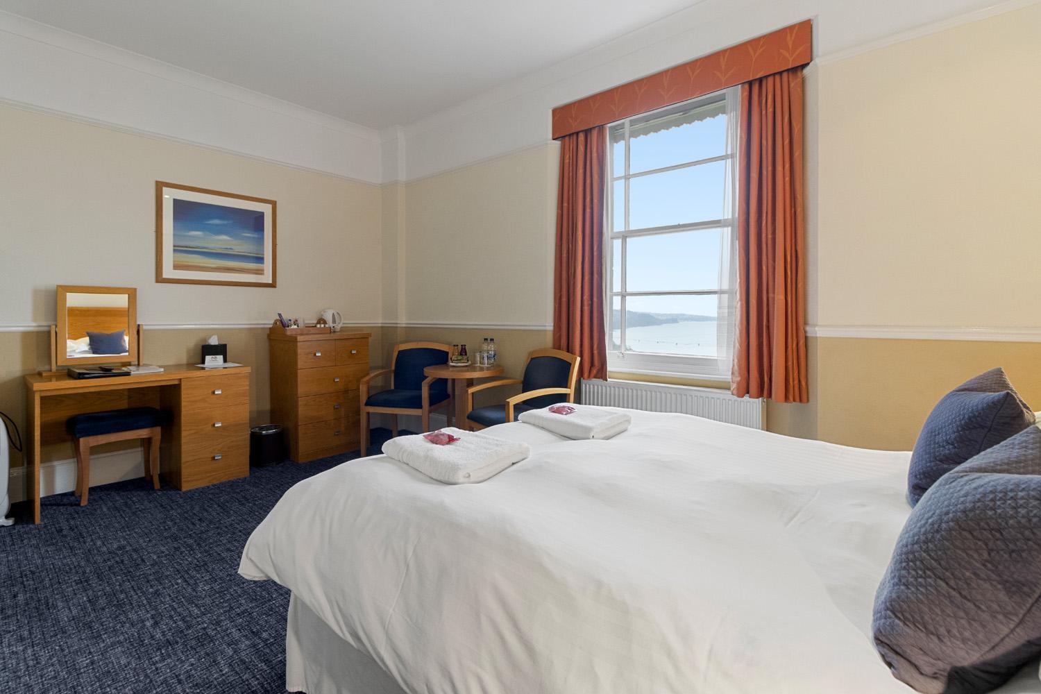Babbacombe Royal Hotel And Carvery Торки Екстериор снимка