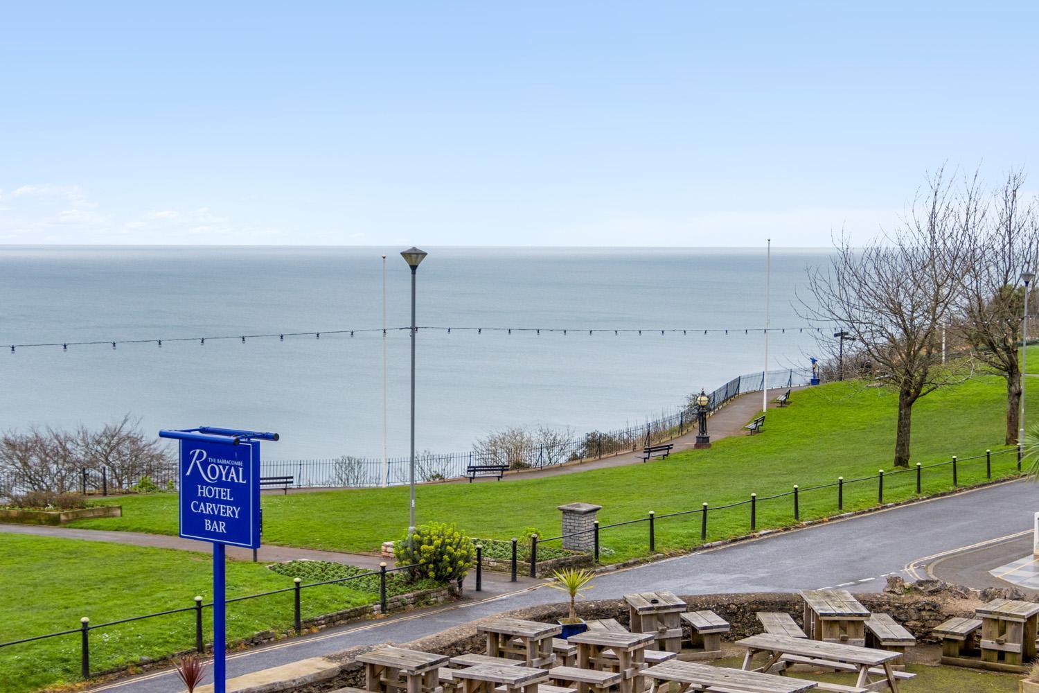 Babbacombe Royal Hotel And Carvery Торки Екстериор снимка