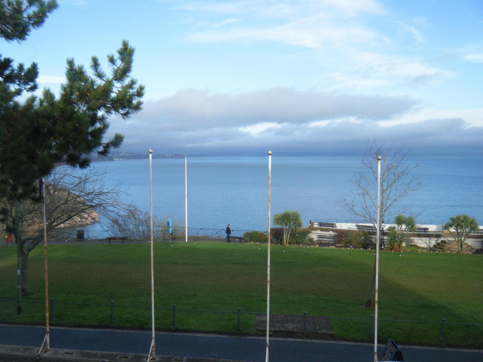 Babbacombe Royal Hotel And Carvery Торки Екстериор снимка